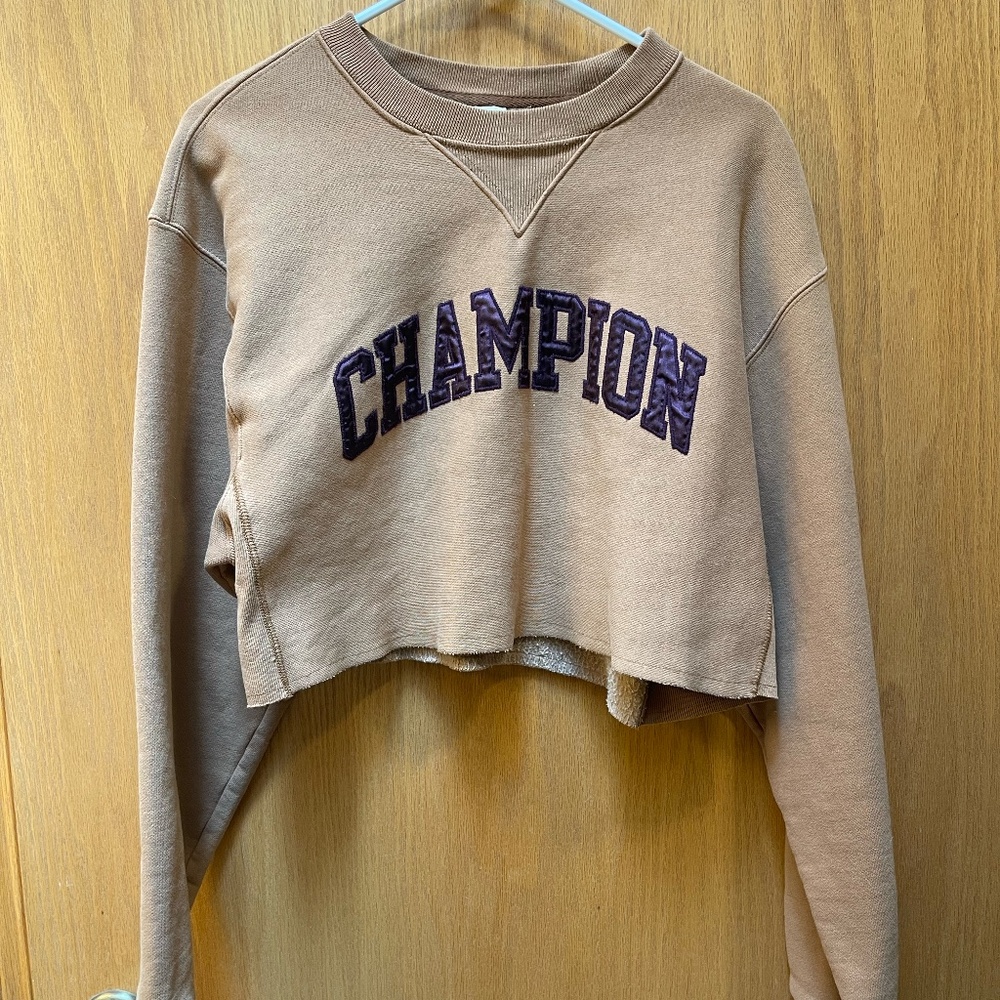 Cropped Crewneck